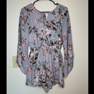 Illa Illa Floral Romper Small with Sleeves